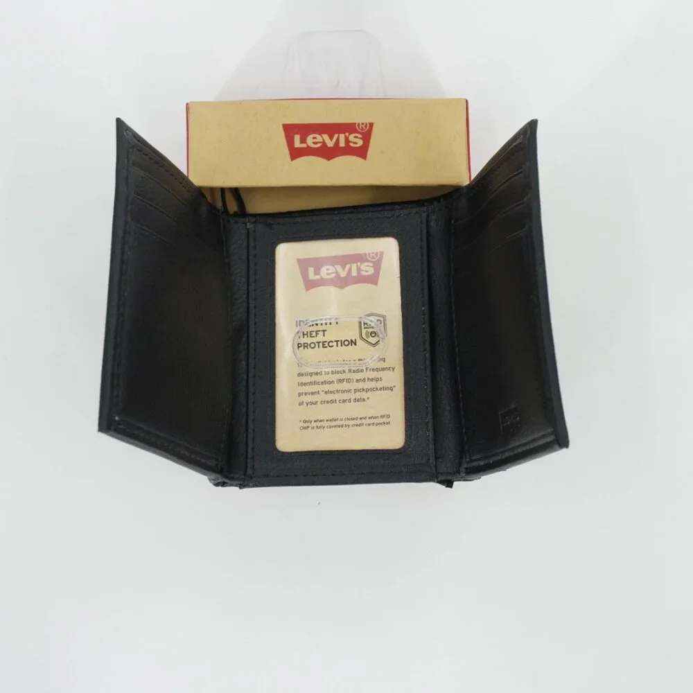 NWT‎ Levi’s Men's Black Genuine Leather Trifold Wallet - New in Box